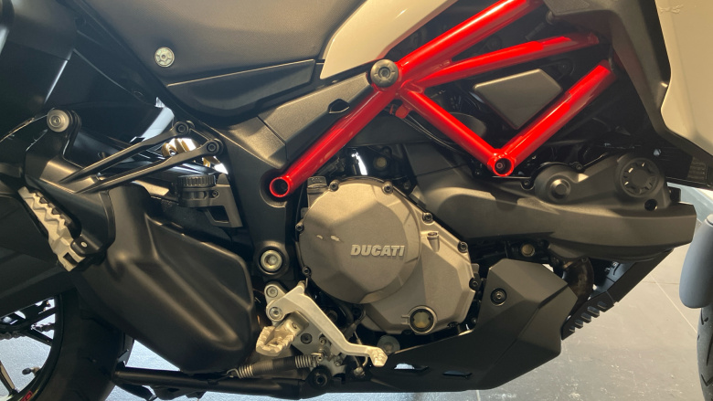 Ducati Multistrada 950 - Red + Spoked Wheels (MY18)